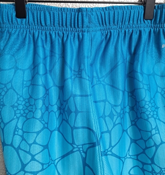 Vintage Nike LeBron James Witness Dri Fit Youth Basketball Shorts    Size L - Picture 6 of 12